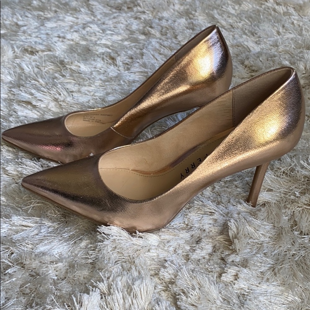 Katy Perry size 6.5 rose gold heels pumps